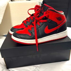 Youth Air Jordan 1 Mid
